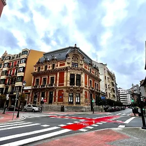 piso-en-el-centro-de-bilbao-frente-a-la-alhndiga.bilbaohotelsspain.com/
